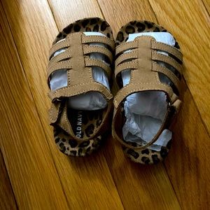 Toddler girl size 7 sandals